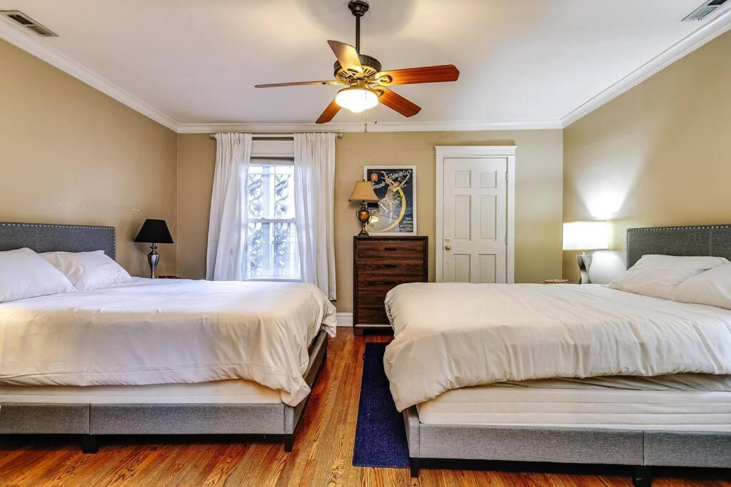 Historic And Unique Brownstone In Gold Coast - Downtown - 3 Apartment Chicago Ngoại thất bức ảnh