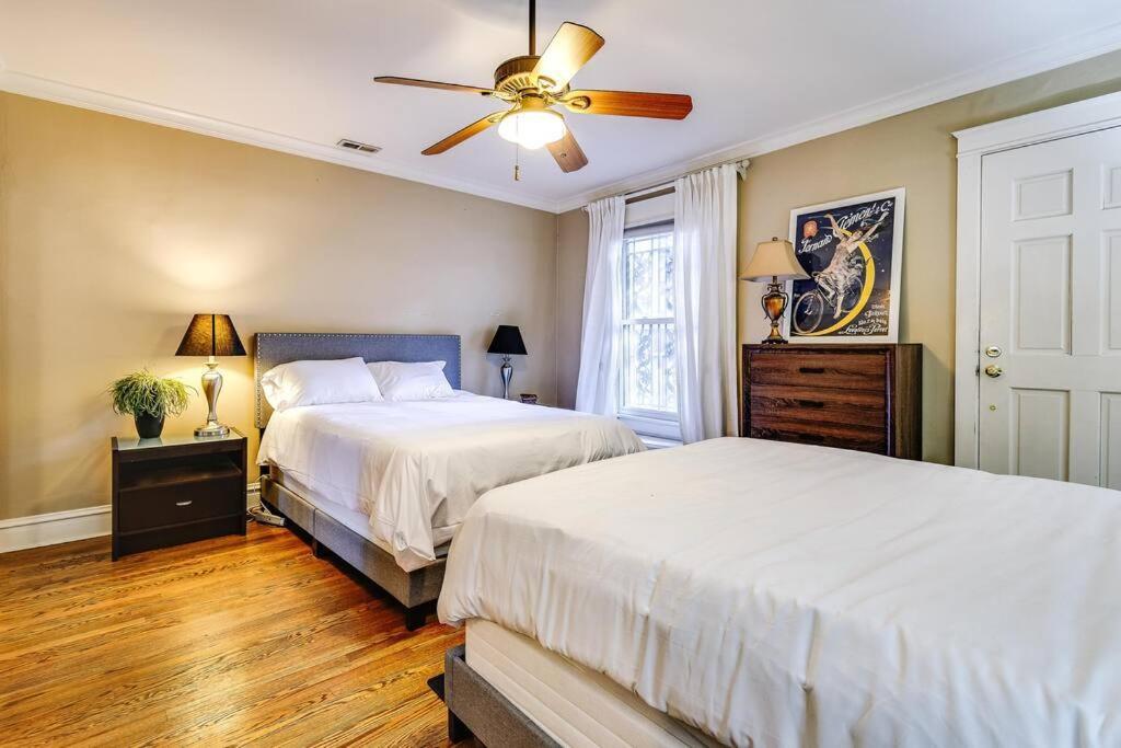 Historic And Unique Brownstone In Gold Coast - Downtown - 3 Apartment Chicago Ngoại thất bức ảnh