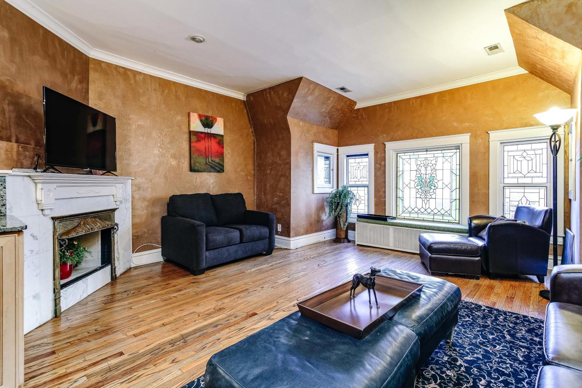 Historic And Unique Brownstone In Gold Coast - Downtown - 3 Apartment Chicago Ngoại thất bức ảnh
